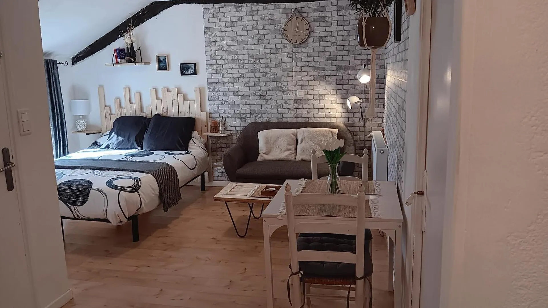 Gite De La Deveze Cosy Et Nature Saint-Beauzely 0*,  France